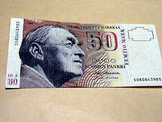 アアルト肖像の50マルカ紙幣